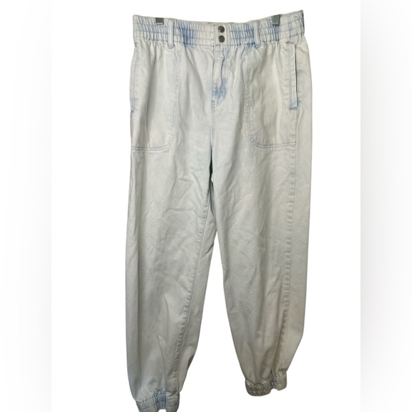 Forever 21 Light Blue Jogger Jeans - Picture 1 of 5